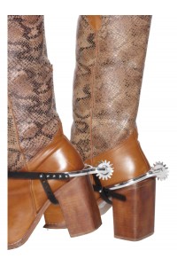 Spurs, Adult